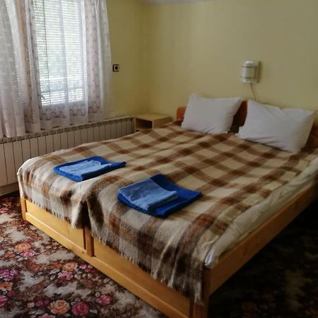 Самостоятелни Стаи В Къща За Гости Балкан Ribaritsa Exterior foto