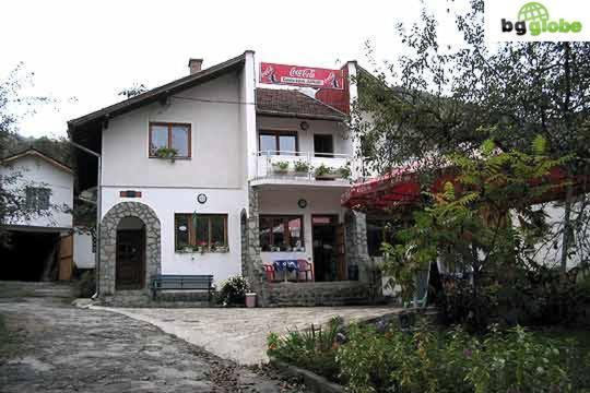 Самостоятелни Стаи В Къща За Гости Балкан Ribaritsa Exterior foto